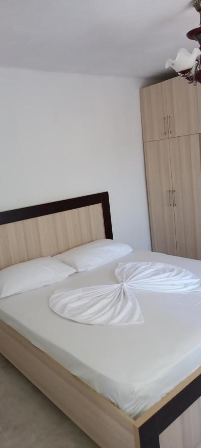 Roleo Guest House Lini Exterior foto