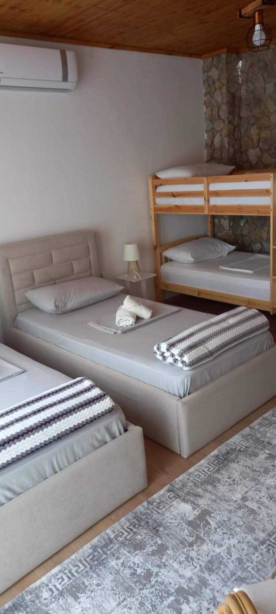 Roleo Guest House Lini Exterior foto