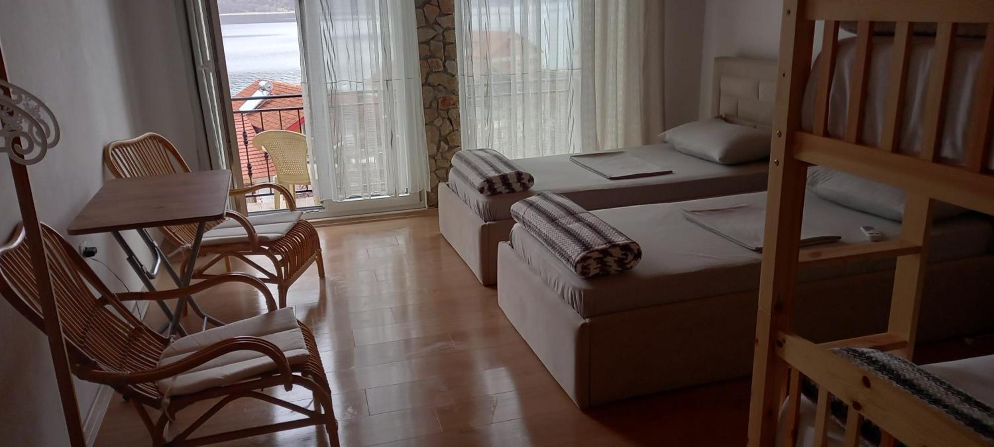 Roleo Guest House Lini Exterior foto
